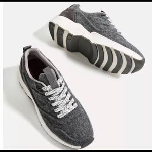 NWOT Zara Grey Felt Lace-up sneaker